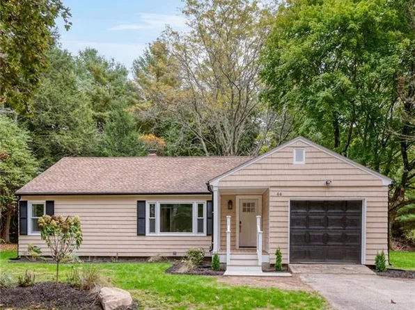 44 Chestnut Hill Rd, Glocester, RI 02814