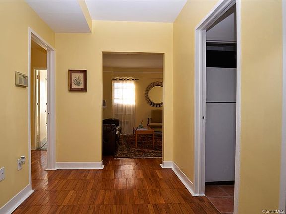 3rd image of 230-232 Farmington Ave #E7