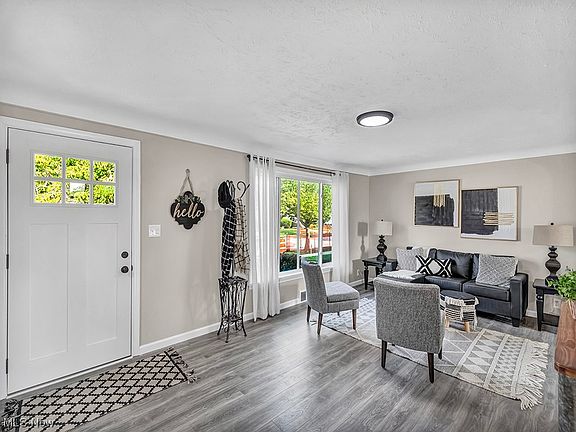 3rd image of 4211 W 56th St