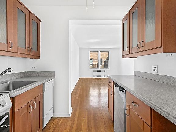 3rd image of 330 Haven Ave APT 6P