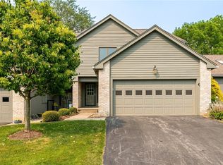 12 Woodbury Way, Fairport, NY 14450