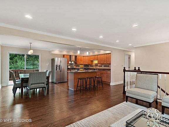 3rd image of 1900 Marigold Ln