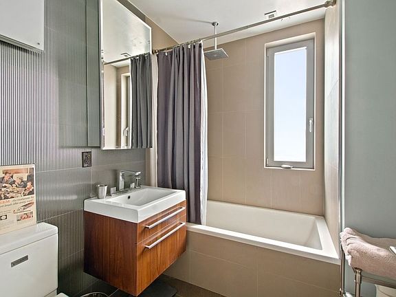 5th image of 26-26 Jackson Ave #901