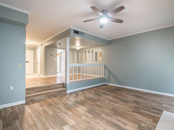 5th image of 2949 Shamrock St S #26