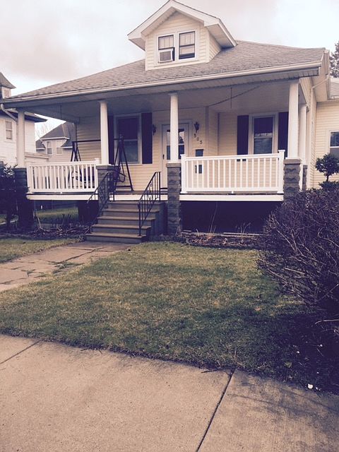 1st image of 505 W Midland St