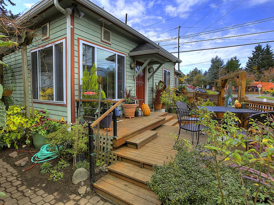 1st image of 3509 1st Ave NW