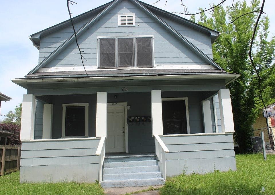 1st image of 2905 E 5th Ave