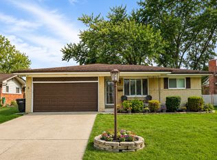 33829 Kennedy Dr, Sterling Heights, MI 48310