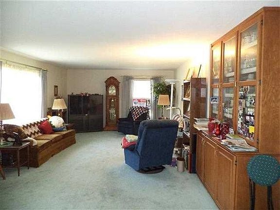 2nd image of 1420 Kentfield Way