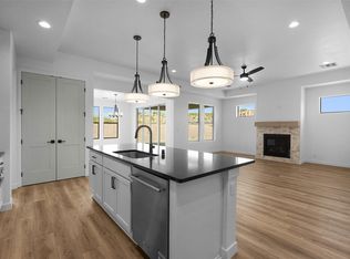 56 Cadena Loop, White Rock, NM 87547