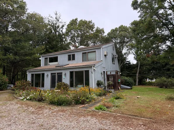 621 Locustfield Road, Teaticket, MA 02536