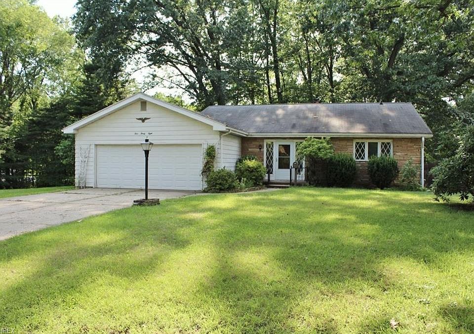 1st image of 438 Oakgrove St