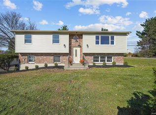 20 Kay Dr, Pine Island, NY 10969