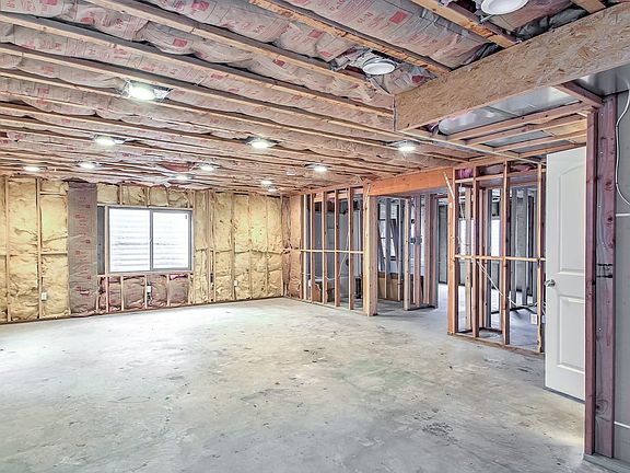 3rd image of 2027 S Clydesdale Cir