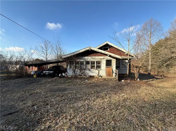 3824 Eastport Rd SE, Dennison, OH 44621