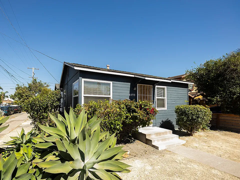 4499 Campus Ave
