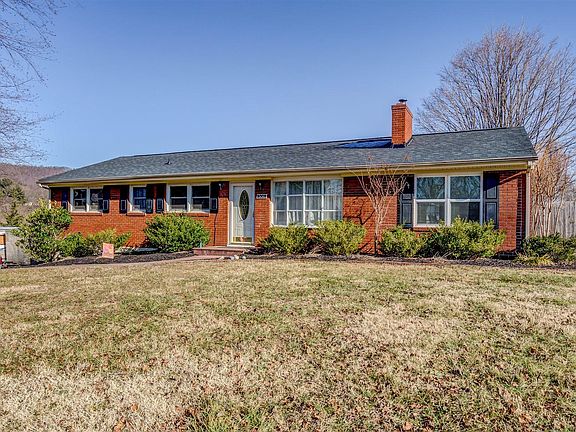 2nd image of 306 Peachtree Valley Dr