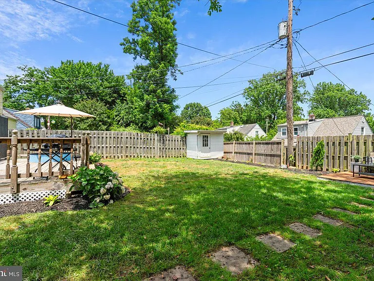 2819 Summerfield Rd — Photo 36