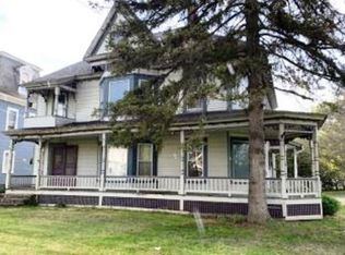 43 Maple St, Orleans, VT 05860