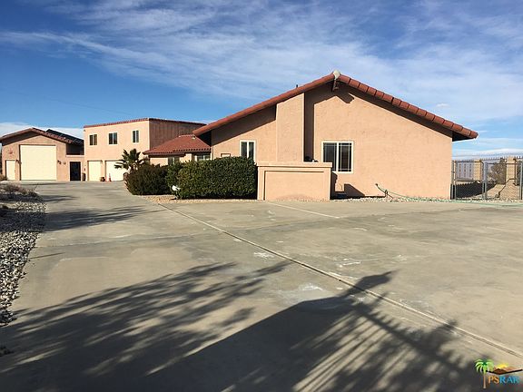 4th image of 56630 Bear Ct