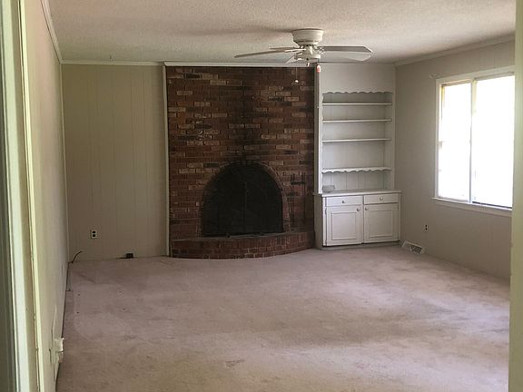 2nd image of 8 Trent Dr
