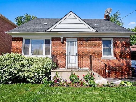 2nd image of 72 Hounslow Ave