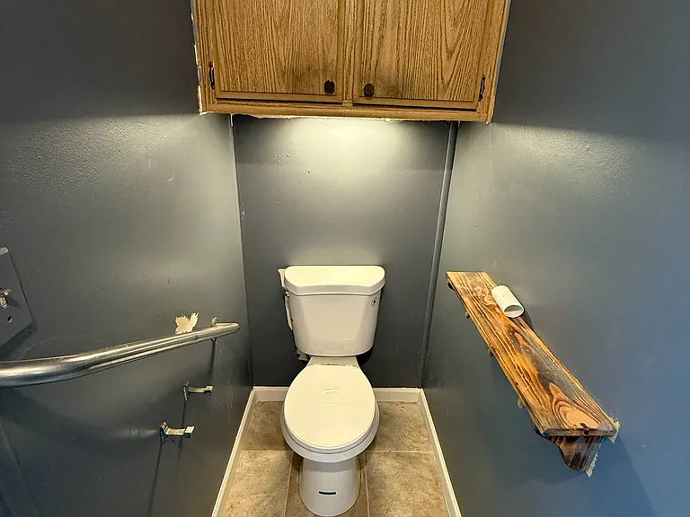 8221 S Taylor Ln — Photo 25