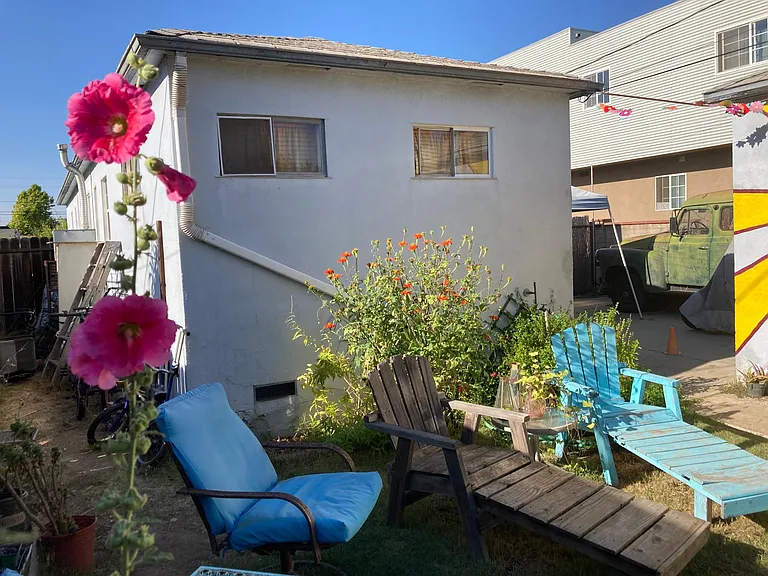 12444 Greene Ave — Photo 4