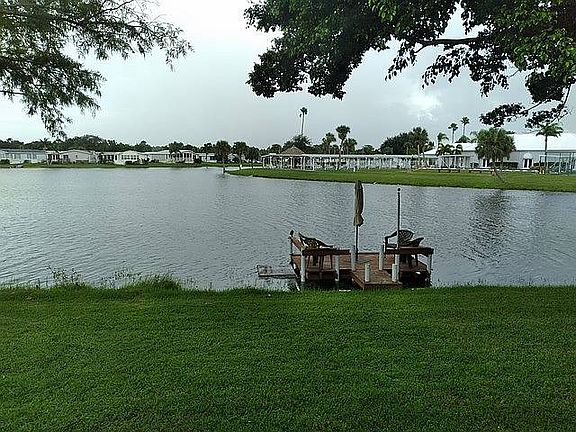 2nd image of 154 Freeport Cay