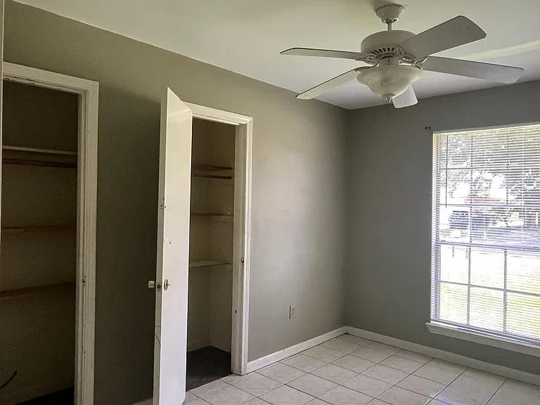 13957 Broad Ave — Photo 10