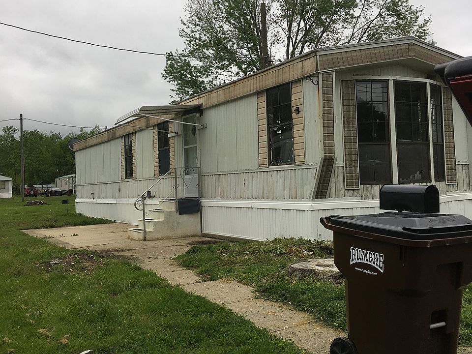 2nd image of 19 E St