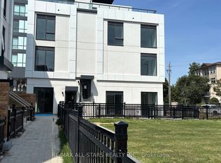 16 Greenbriar Rd #TOWNHOUSE 5, Toronto, ON M2K 1H6