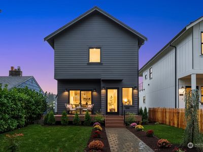 2559 31st Avenue W, Seattle, WA, 98199