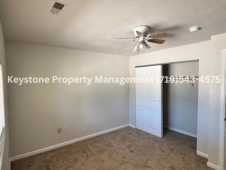 718 W 11th St — Photo 7