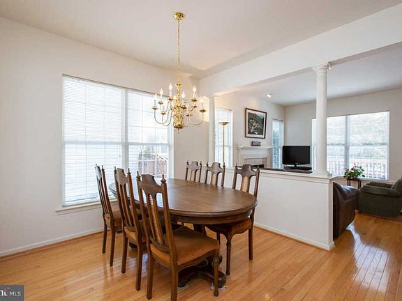 4th image of 9705 Fleetwood Way
