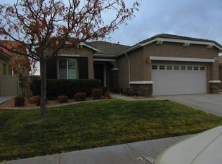 10486 Nobleton Rd, Apple Valley, CA 92308