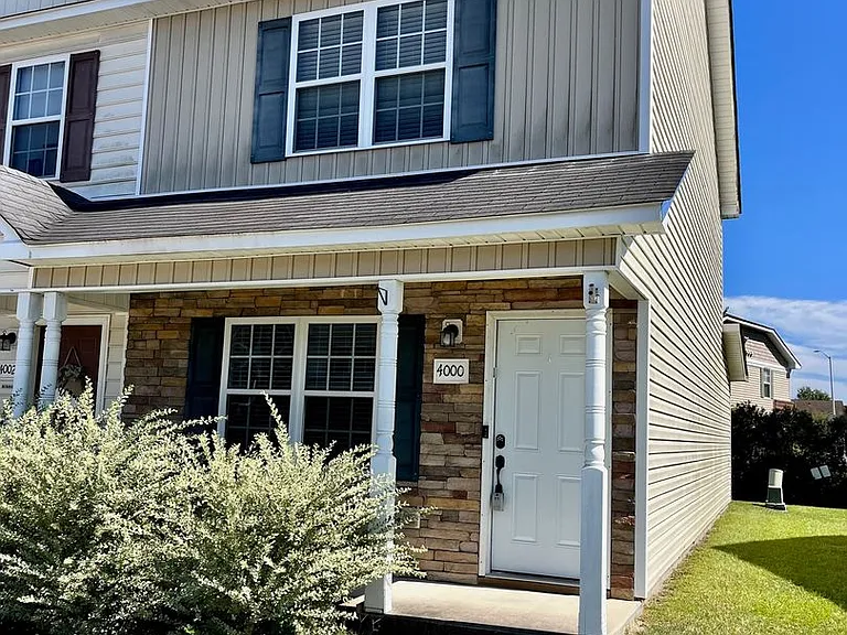 4000 Banister Loop — Photo 2