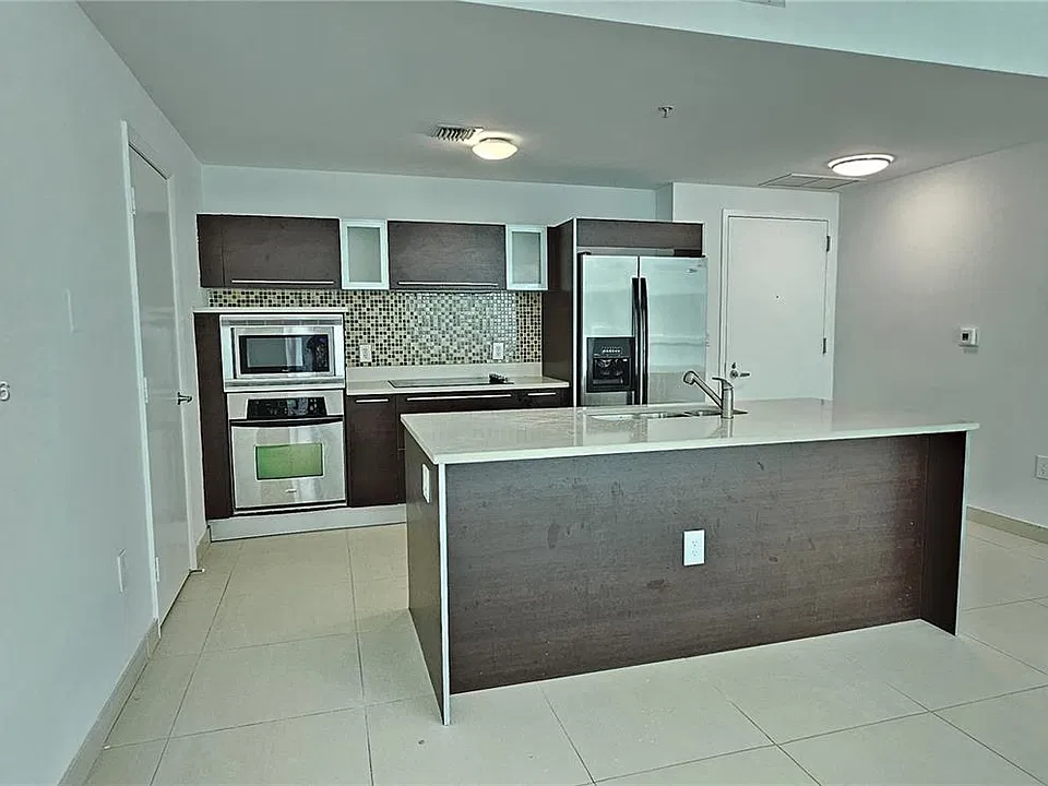 1900 N Bayshore Dr #3317