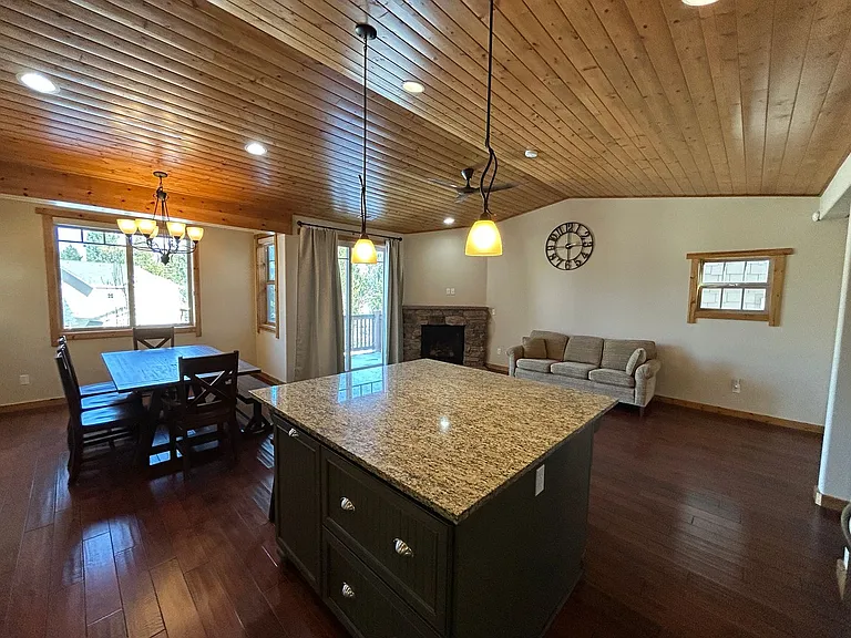 11357 Brockway Rd — Photo 7