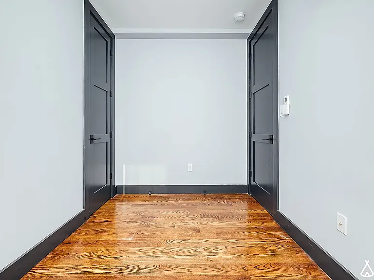 703 Rogers Ave #5B — Photo 5
