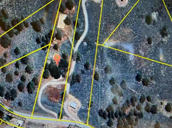 25880 Jacaranda Dr, Tehachapi, CA 93561