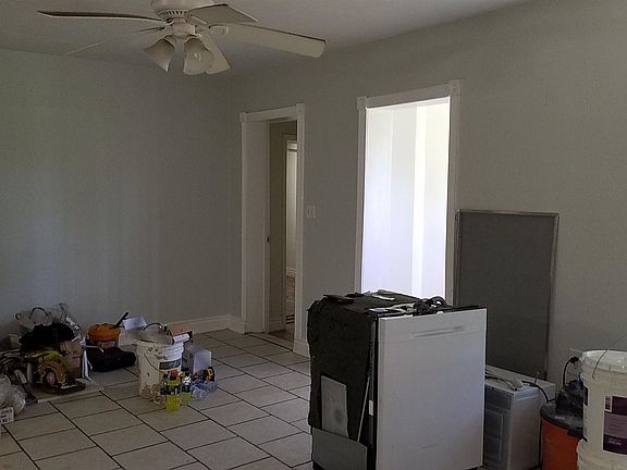 2nd image of 1390 S Park Ave