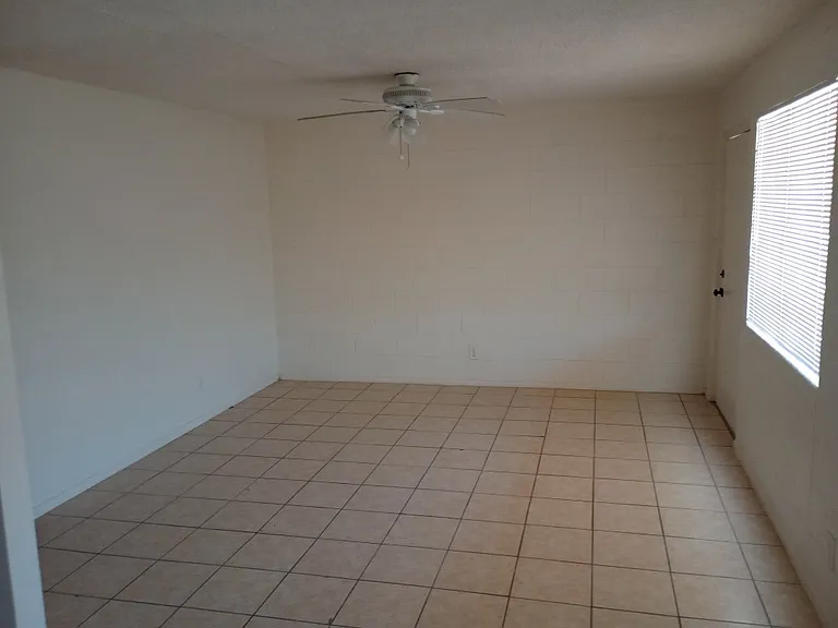 401 N D St #15 — Photo 11