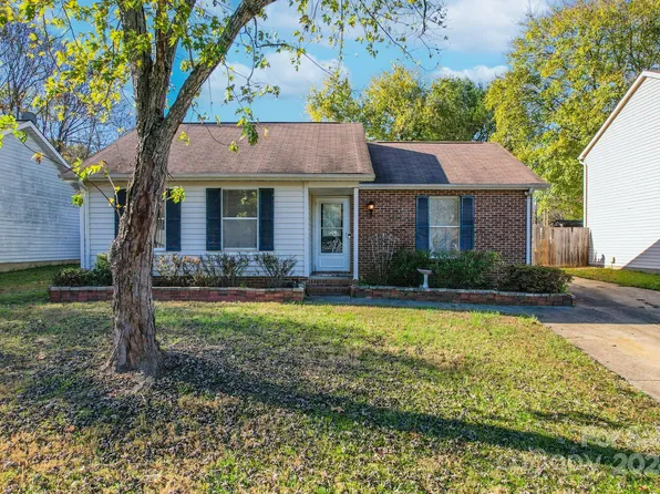 4901 Harri Ann Dr, Charlotte, NC 28227