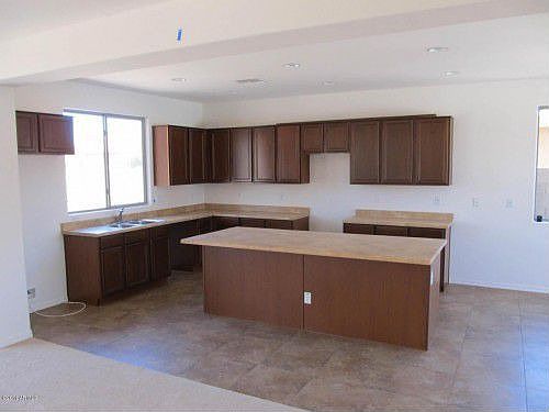 3rd image of 544 E Quail Dr