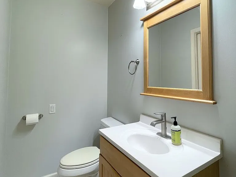 302 N Reno Ave — Photo 16
