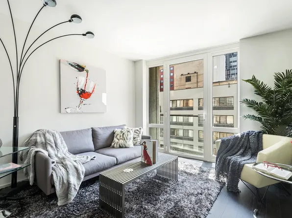 235 E 44th St, New York, NY