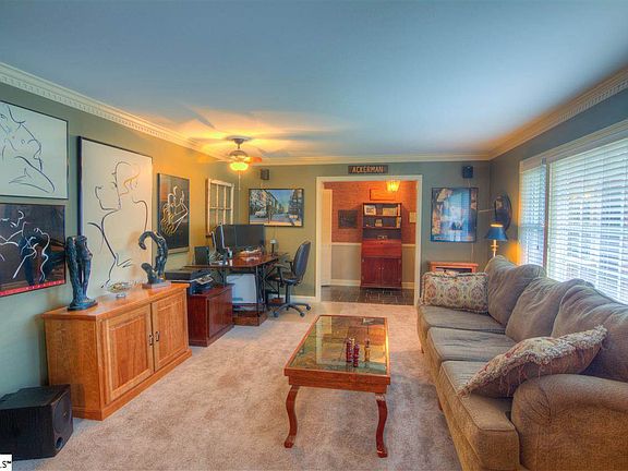 5th image of 306 Providence Sq