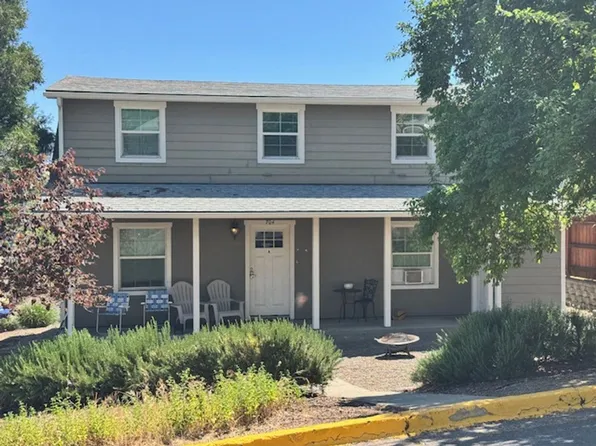 704 Indiana St, Ashland, OR 97520