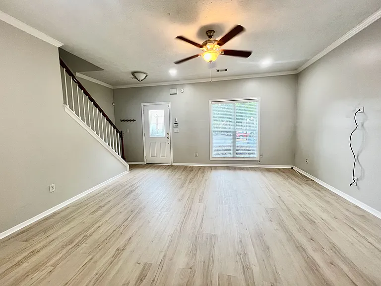 604 Wedgewood Way — Photo 11